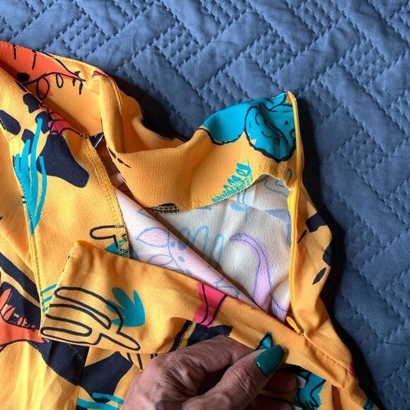 Woman’s Dinosaur Short Set - Picture 8 of 8